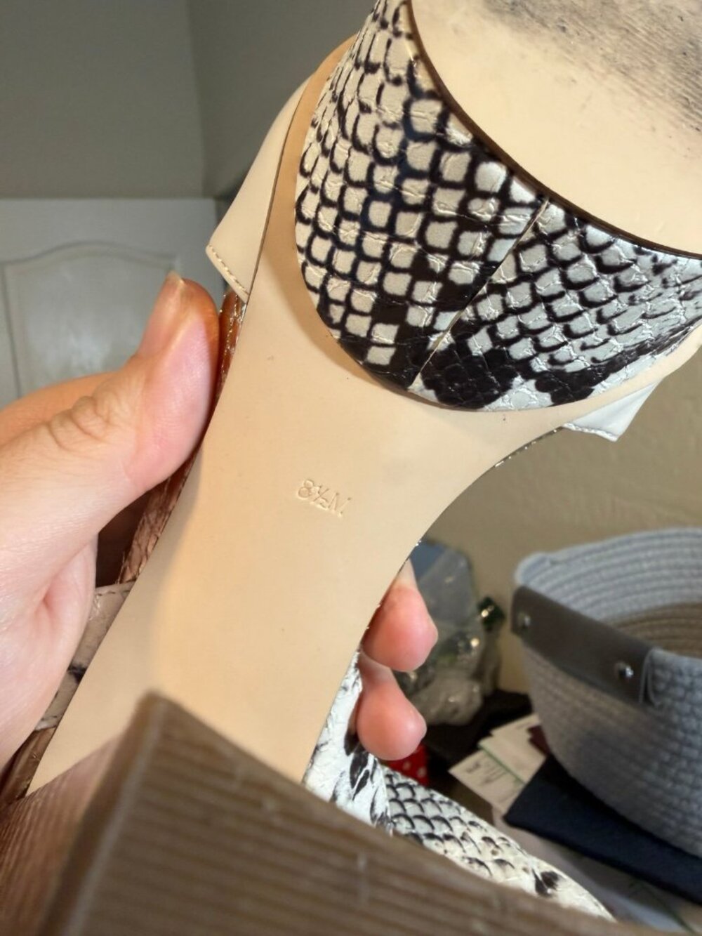 Guess platform sandal - Picture 4 of 5